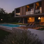 Argento Villa