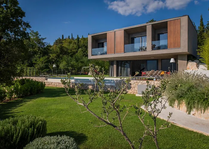 Argento Villa
